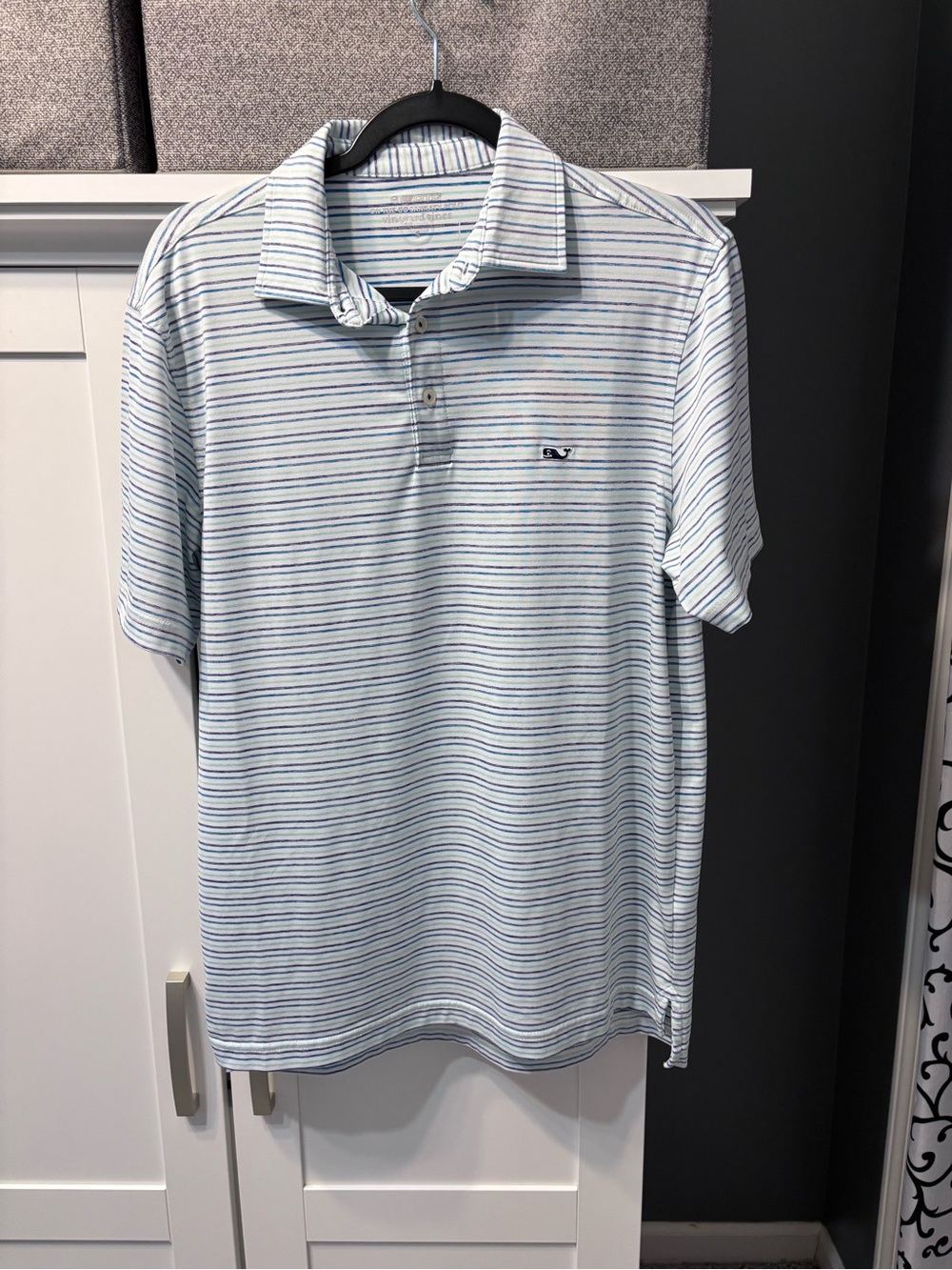 Vineyard Vines Men’s Light Blue and Navy Striped Polo Size S NWOT